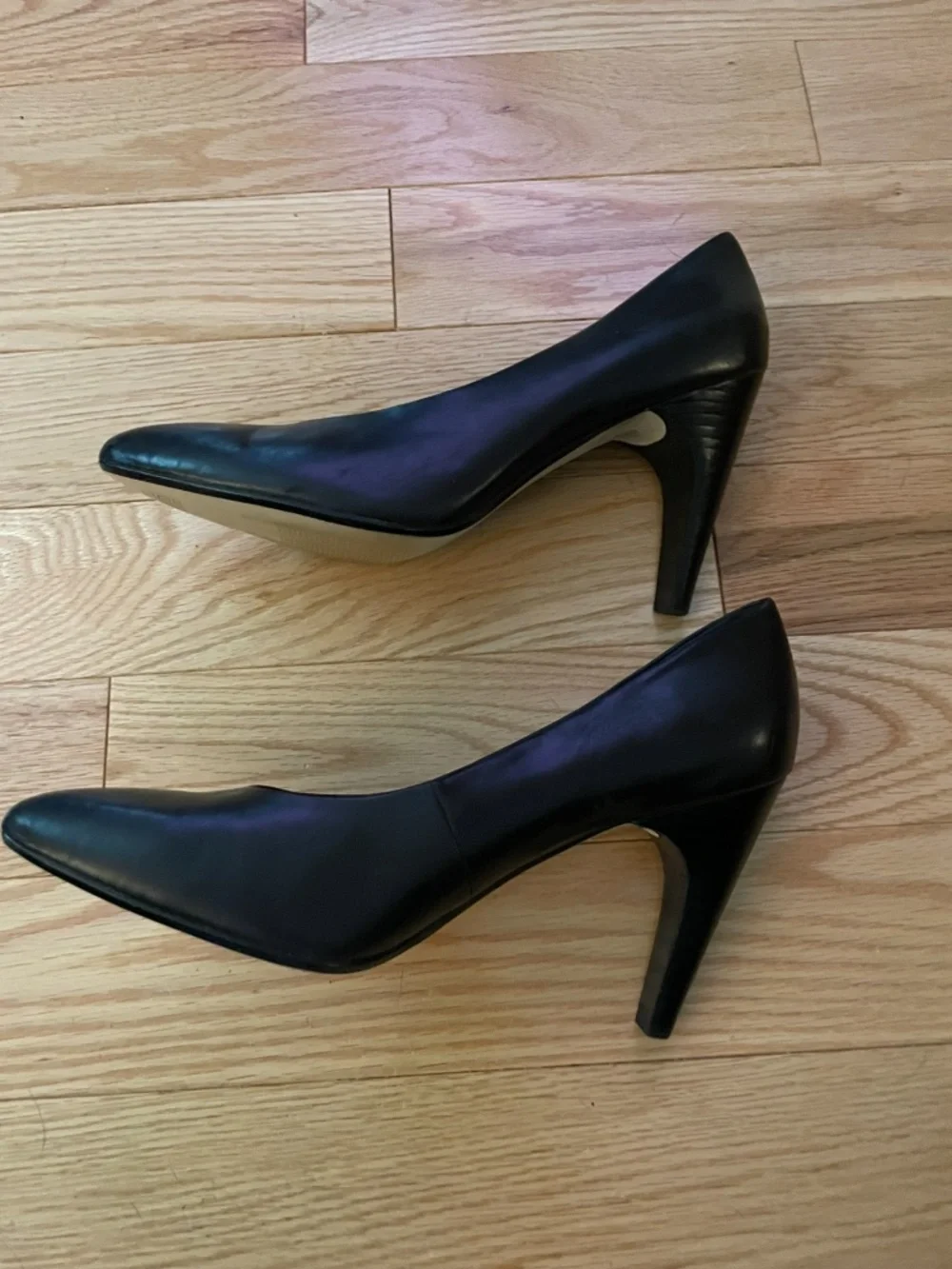 Leather Pumps, Women’s Black Shoe